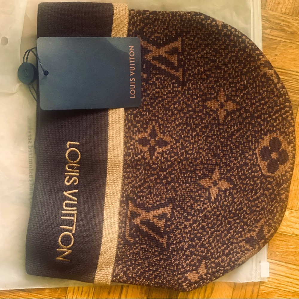 Louis Vuitton Monogram Cashmere-Blend Beanie. New